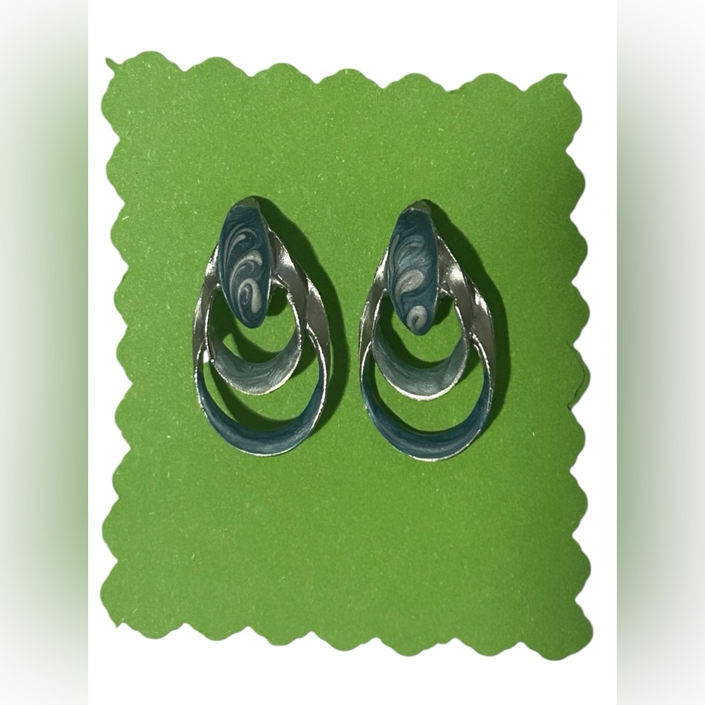 VINTAGE SILVER TONE & BLUE ENAMEL EARRINGS